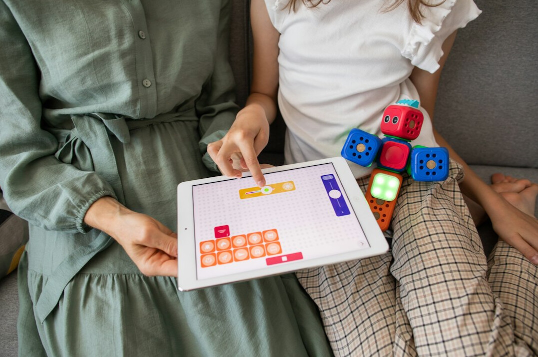 kids learning coding